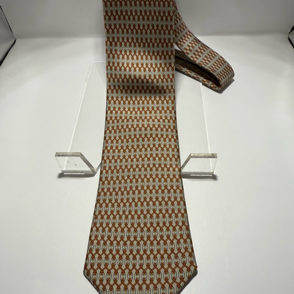 Hermes Brown and Tan Hermes Vintage Silk Tie.